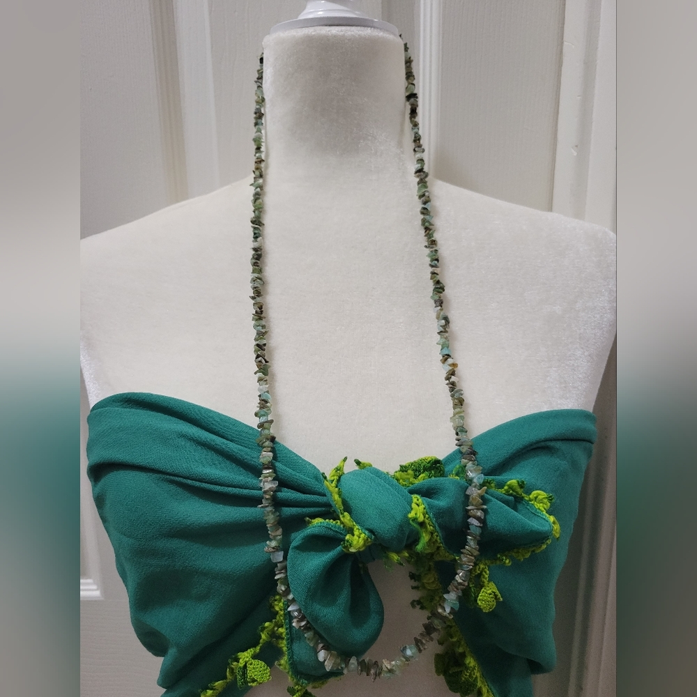 Chip stone necklace